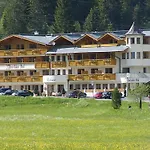 Loisi's Boutiquehotel 4*